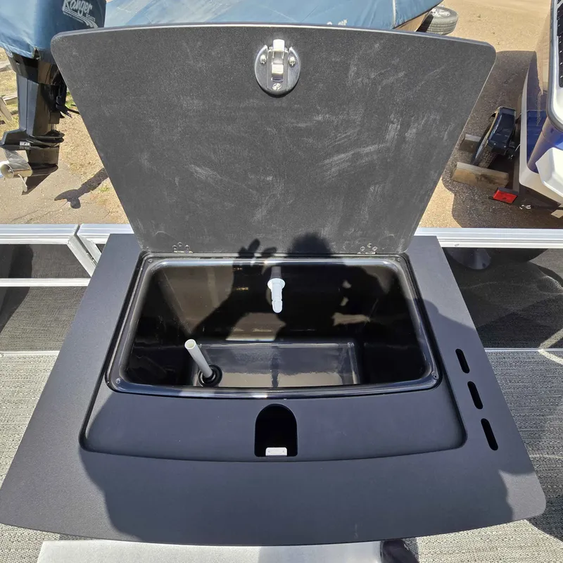 Slide: The Image of Barletta Aria A22F 2025 - 7