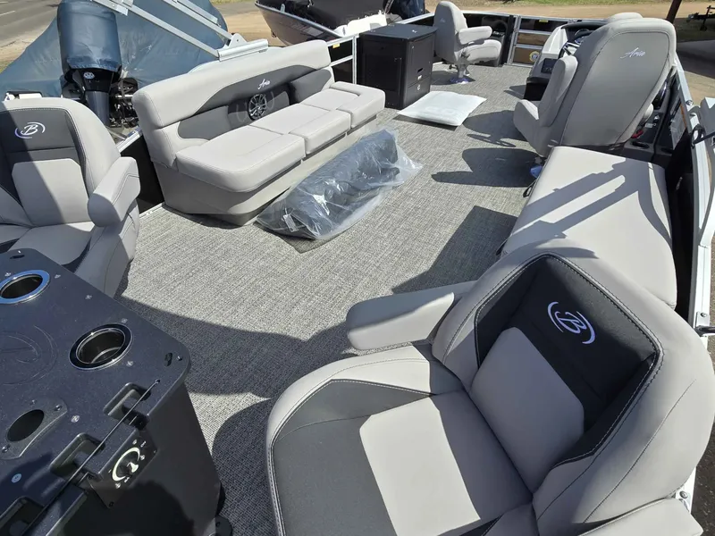 Slide: The Image of Barletta Aria A22F 2025 - 9