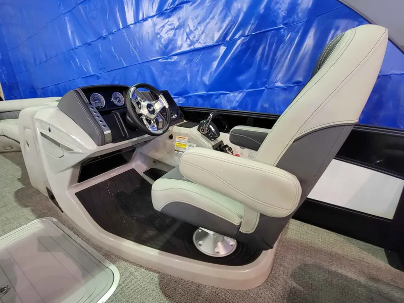 Slide: The Image of Barletta LUSSO 25UCA/TT 2025 - 10