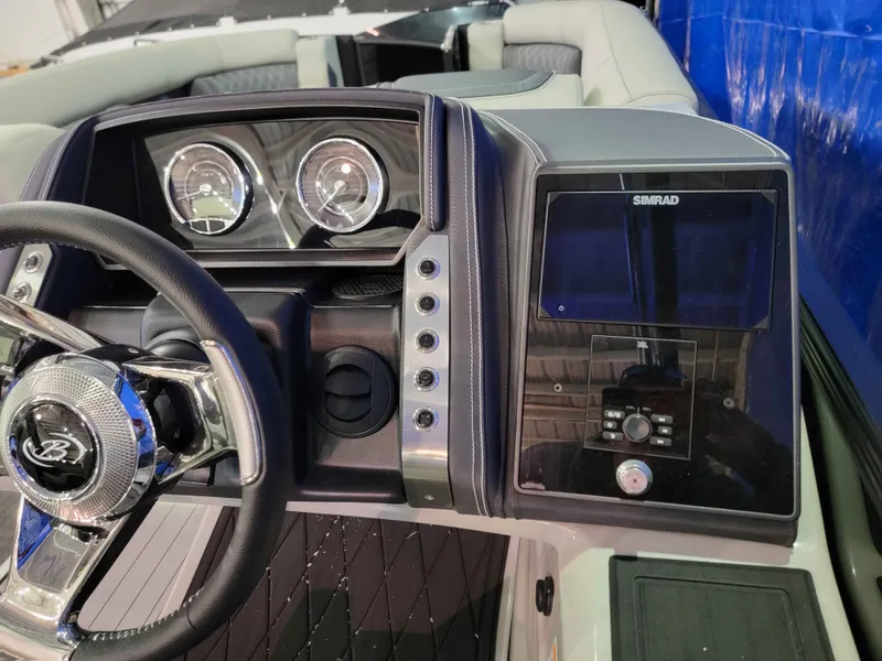 Slide: The Image of Barletta LUSSO 25UCA/TT 2025 - 12