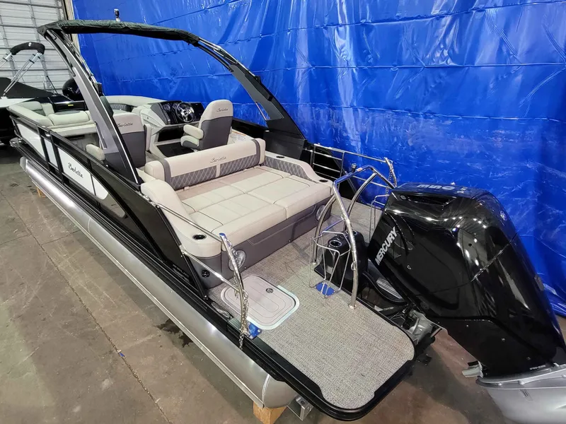 Slide: The Image of Barletta LUSSO 25UCA/TT 2025 - 3