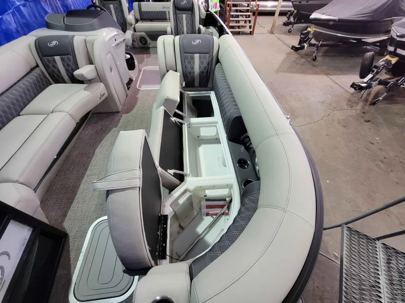 Slide: The Image of Barletta LUSSO 25UCA/TT 2025 - 8