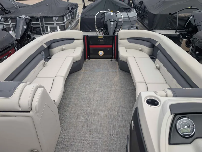 Slide: The Image of Barletta CABRIO C24M/TT 2025 - 5