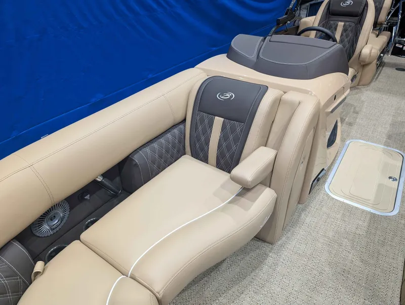 Slide: The Image of Barletta LUSSO L23M/TT 2025 - 3