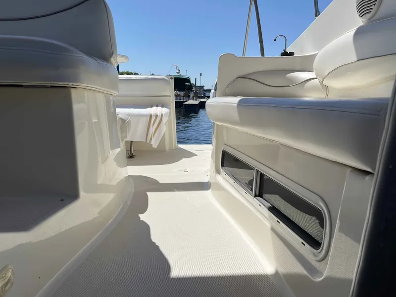 Slide: The Image of Maxum 2700 SCR 2001 - 10