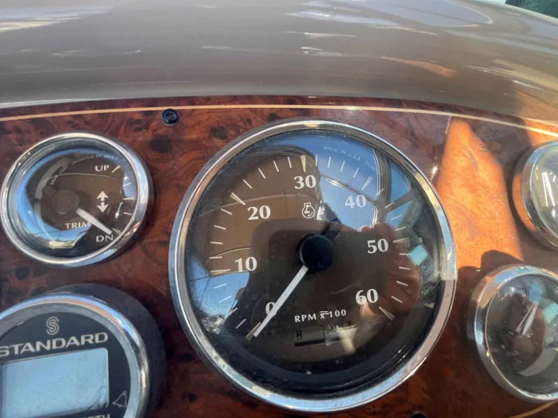 Slide: The Image of Maxum 2700 SCR 2001 - 15