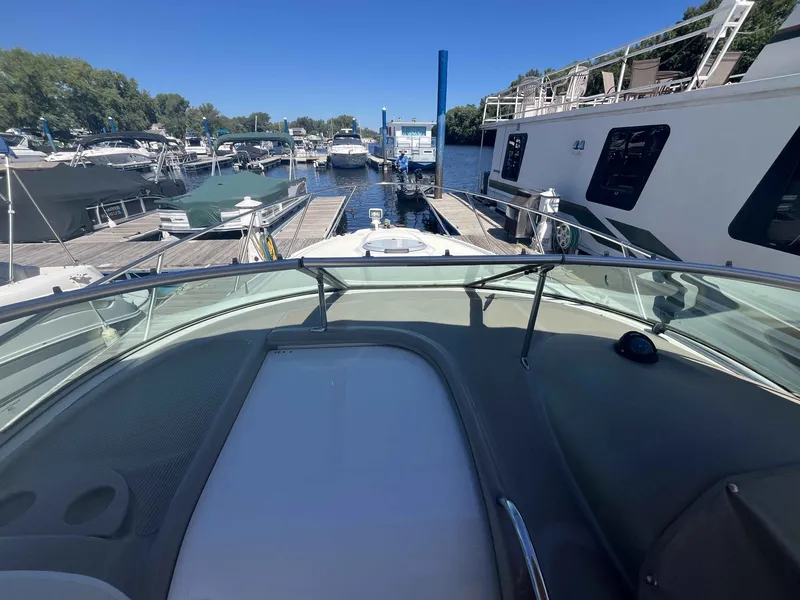 Slide: The Image of Maxum 2700 SCR 2001 - 19