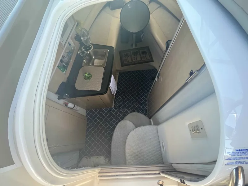 Slide: The Image of Maxum 2700 SCR 2001 - 21