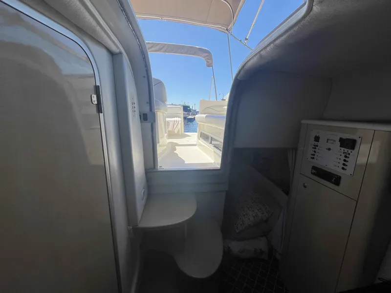 Slide: The Image of Maxum 2700 SCR 2001 - 22