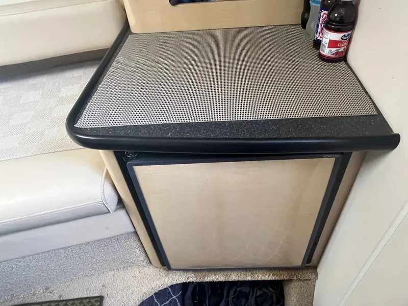 Slide: The Image of Maxum 2700 SCR 2001 - 25