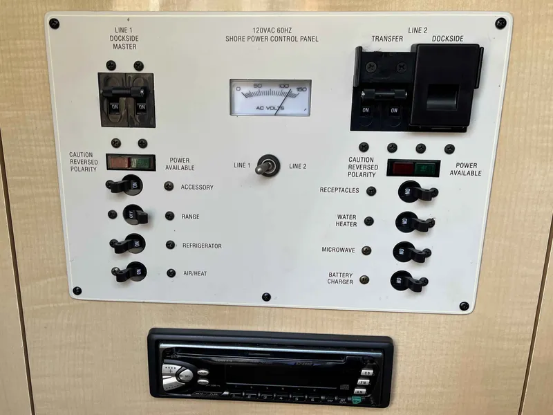 Slide: The Image of Maxum 2700 SCR 2001 - 27