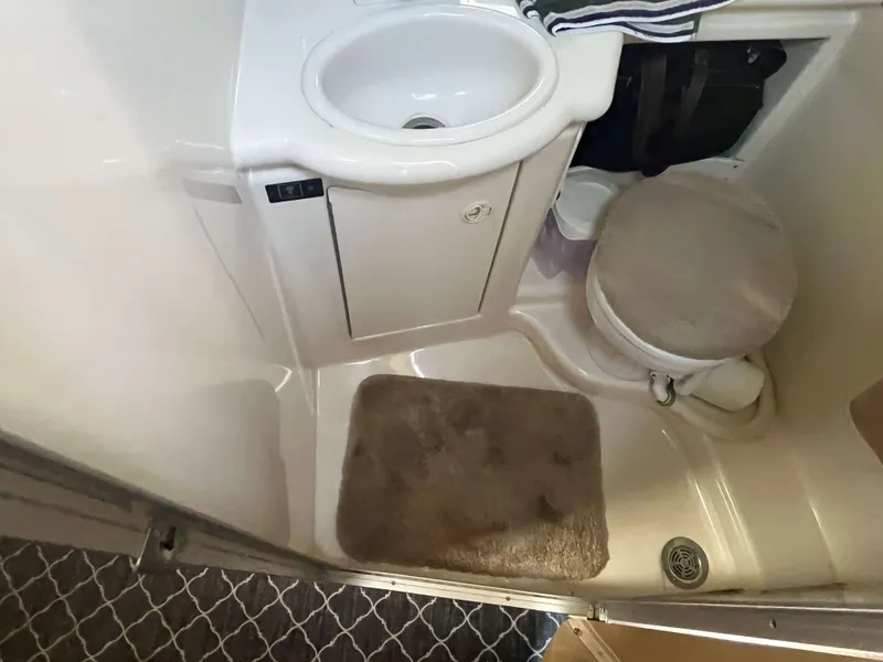 Slide: The Image of Maxum 2700 SCR 2001 - 35