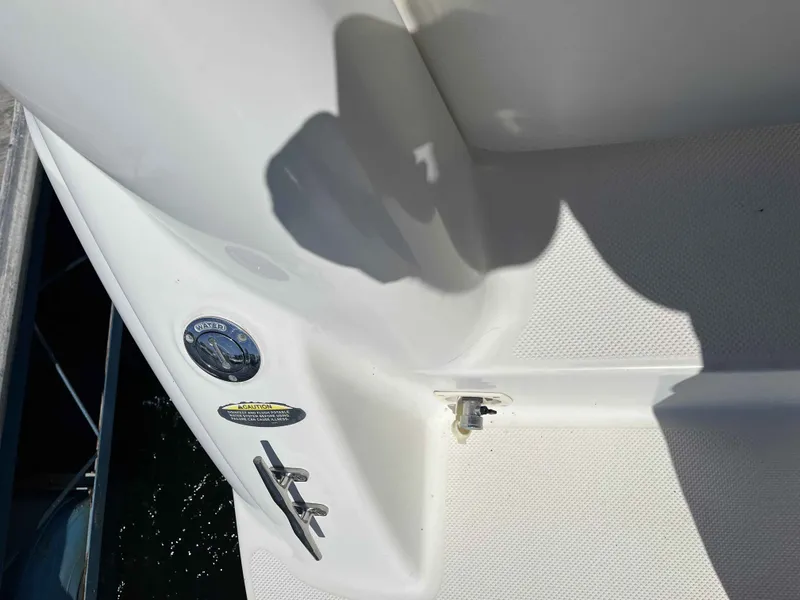 Slide: The Image of Maxum 2700 SCR 2001 - 40