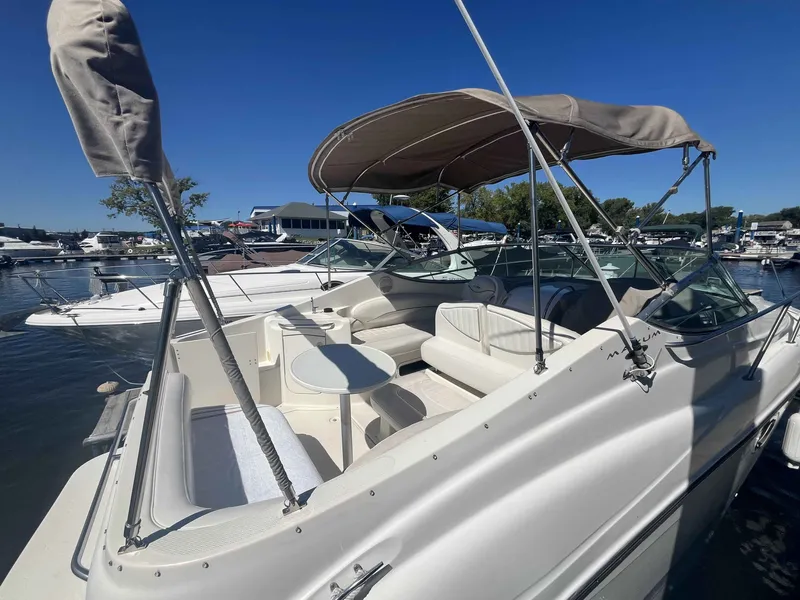 Slide: The Image of Maxum 2700 SCR 2001 - 5