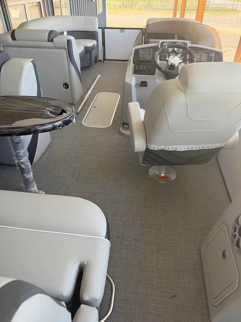 Slide: The Image of Sylvan MIR X5DLZBAR/TT 2025 - 5