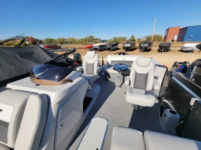 Slide: The Image of Starcraft SLS-3 Q DH/TT 2025 - 8