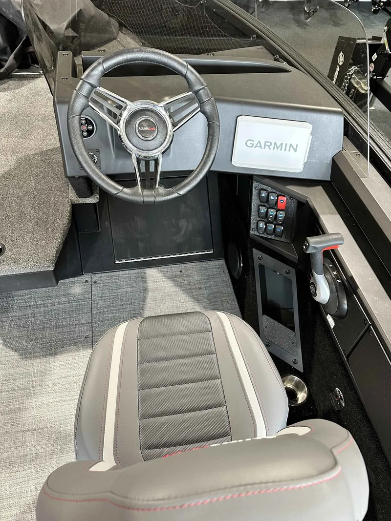 Slide: The Image of Alumacraft COMP 185X/SC 2025 - 5