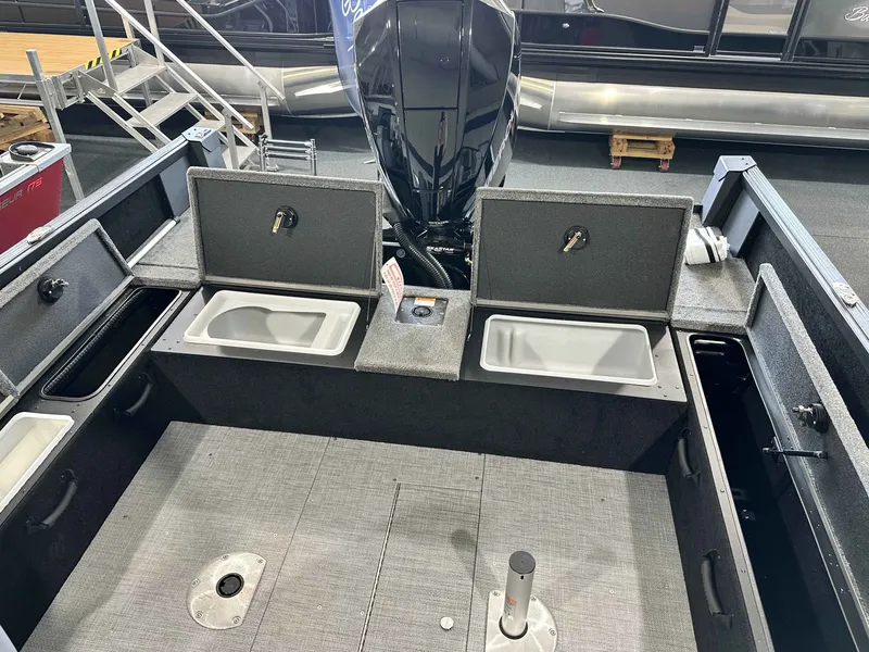 Slide: The Image of Alumacraft COMP 185X/SC 2025 - 8