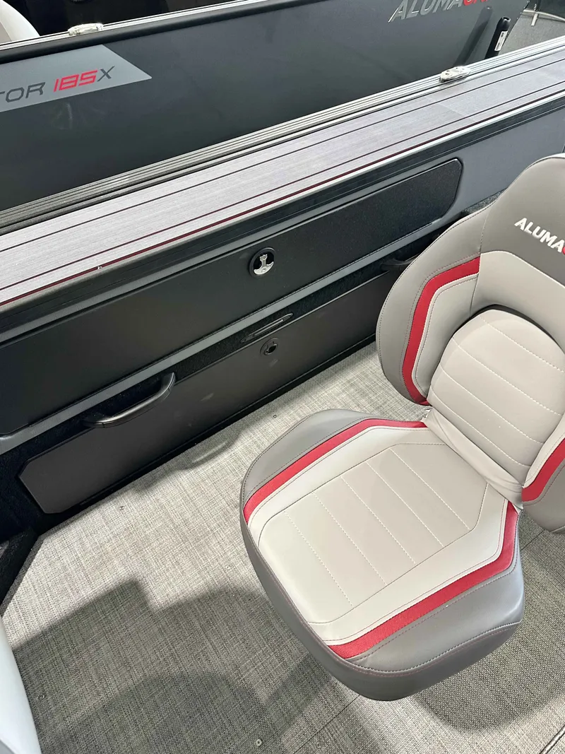 Slide: The Image of Alumacraft TROPHY195FSX/SP 2025 - 10