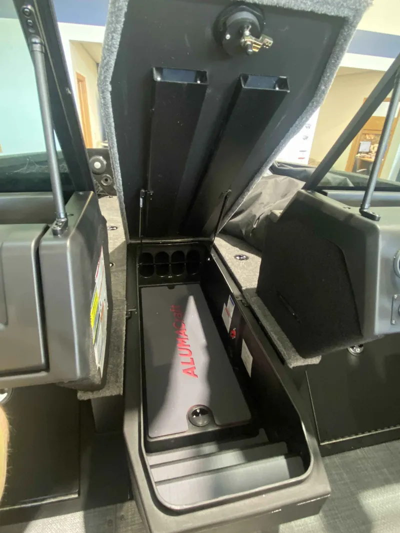 Slide: The Image of Alumacraft TROPHY195FSX/SP 2025 - 8