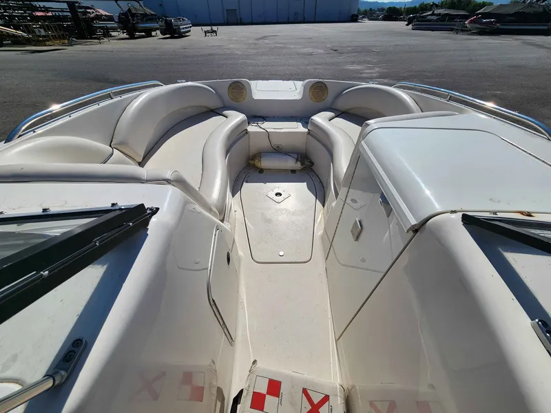 Slide: The Image of Monterey 220 EXPLORER SP 2000 - 14