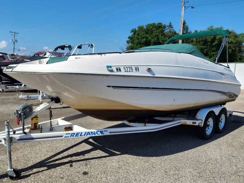 Slide: The Image of Monterey 220 EXPLORER SP 2000 - 2