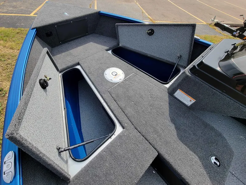 Slide: The Image of Lund 1675 ADV/SS 2025 - 5