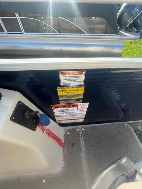 Slide: The Image of Bennington 2275 GL 2015 - 14