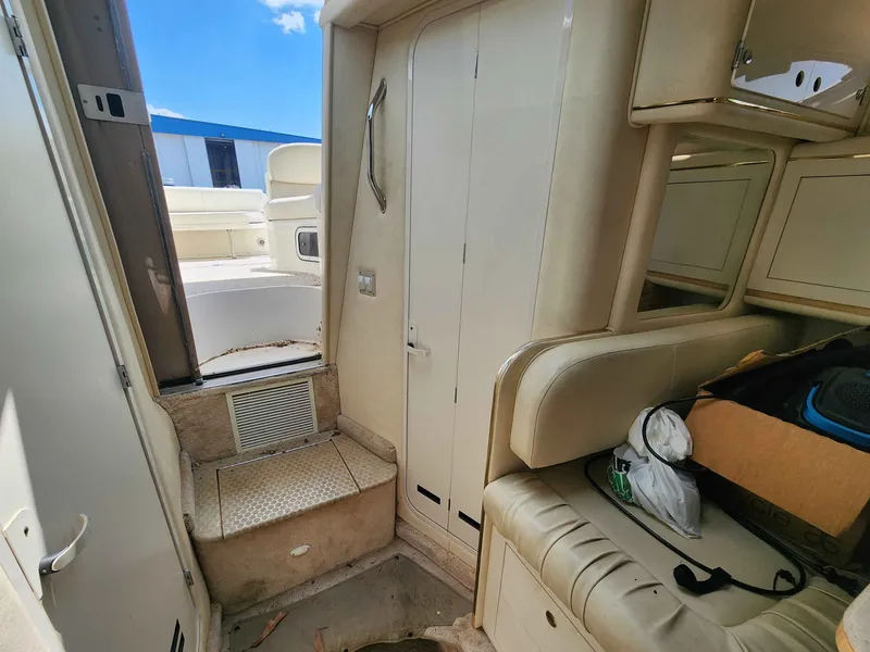 Slide: The Image of Sea Ray 290 Sundancer 2000 - 18