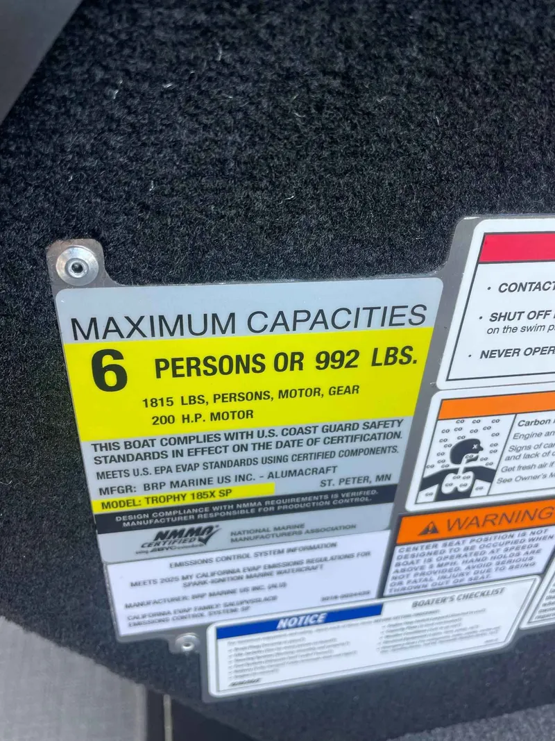 Slide: The Image of Alumacraft TROPHY185FSX/SP 2025 - 11