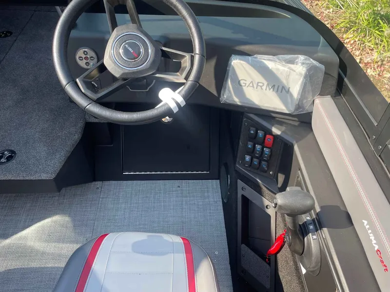 Slide: The Image of Alumacraft TROPHY185FSX/SP 2025 - 5