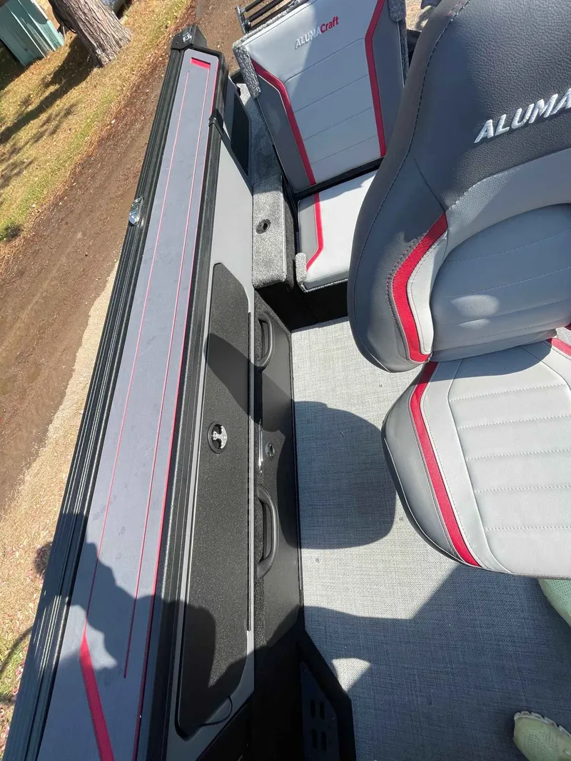 Slide: The Image of Alumacraft TROPHY185FSX/SP 2025 - 8