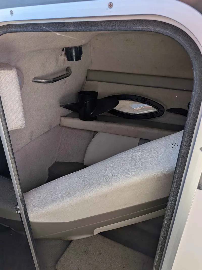 Slide: The Image of Maxum 2200sr 1993 - 9