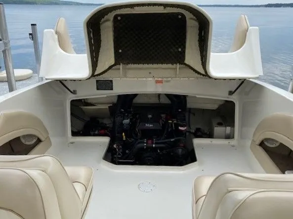 Slide: The Image of Sea Ray 260 Bow Rider 1997 - 13