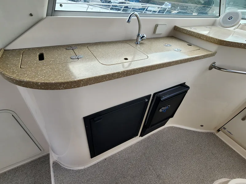 Slide: The Image of Rinker Fiesta Vee 410 2006 - 10