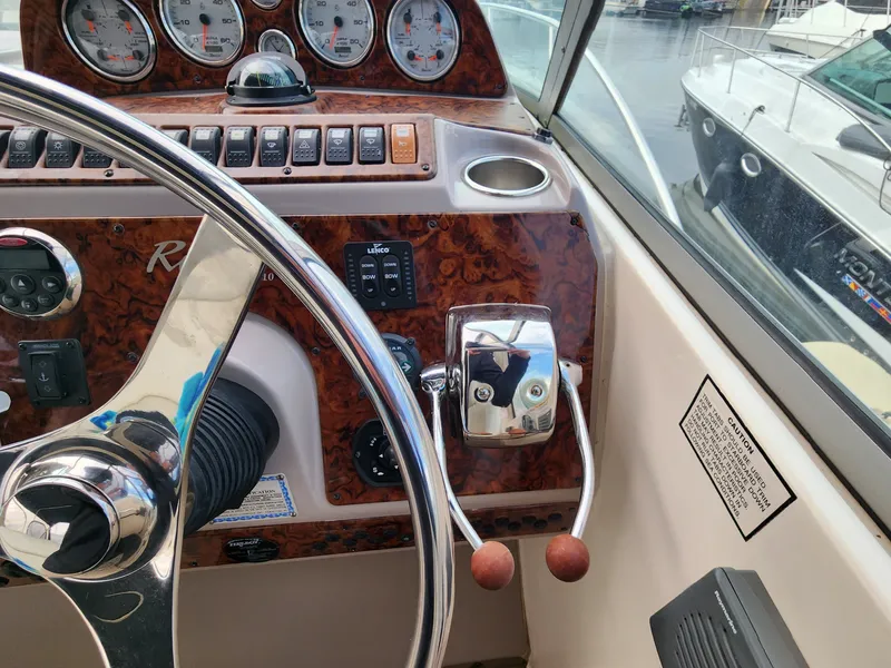 Slide: The Image of Rinker Fiesta Vee 410 2006 - 13