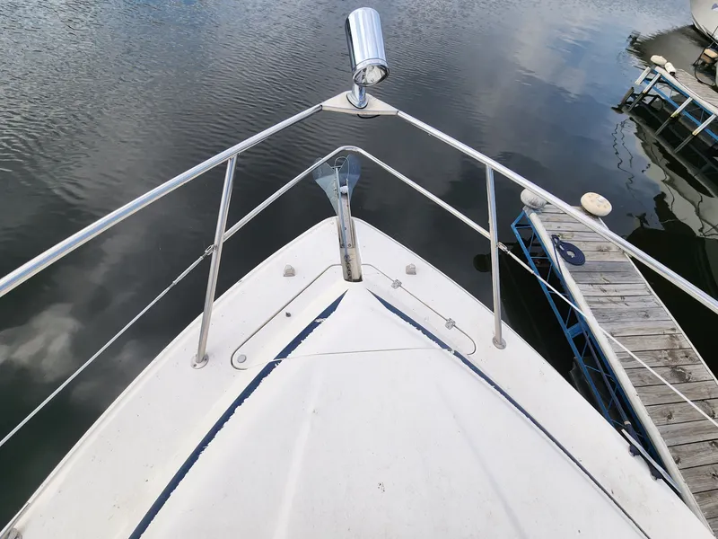 Slide: The Image of Rinker Fiesta Vee 410 2006 - 24