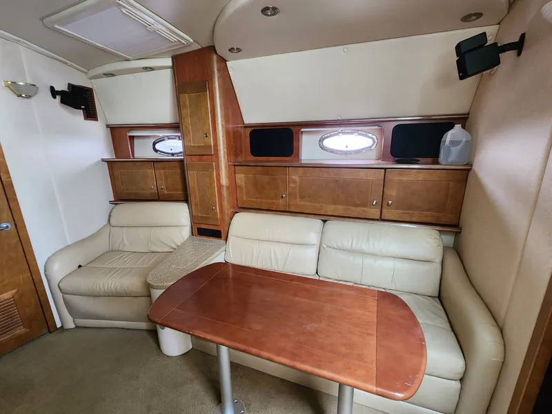 Slide: The Image of Rinker Fiesta Vee 410 2006 - 27