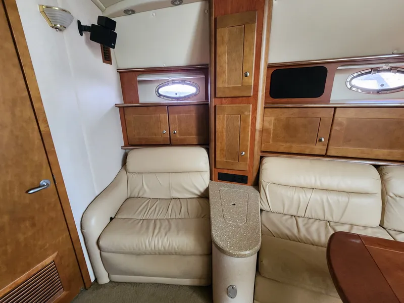 Slide: The Image of Rinker Fiesta Vee 410 2006 - 28