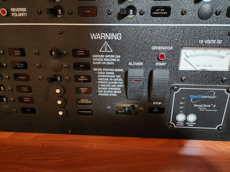 Slide: The Image of Rinker Fiesta Vee 410 2006 - 36