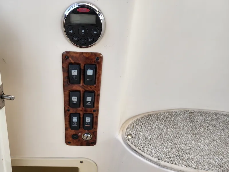 Slide: The Image of Rinker Fiesta Vee 410 2006 - 7