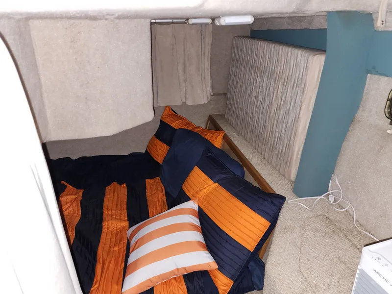 Slide: The Image of Bayliner 2455 Cierra SB 1989 - 24