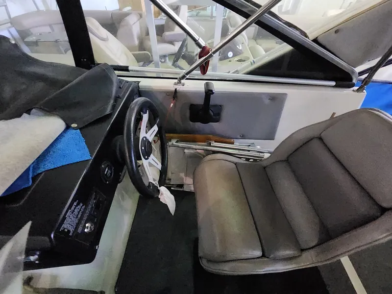 Slide: The Image of Bayliner 2455 Cierra SB 1989 - 7