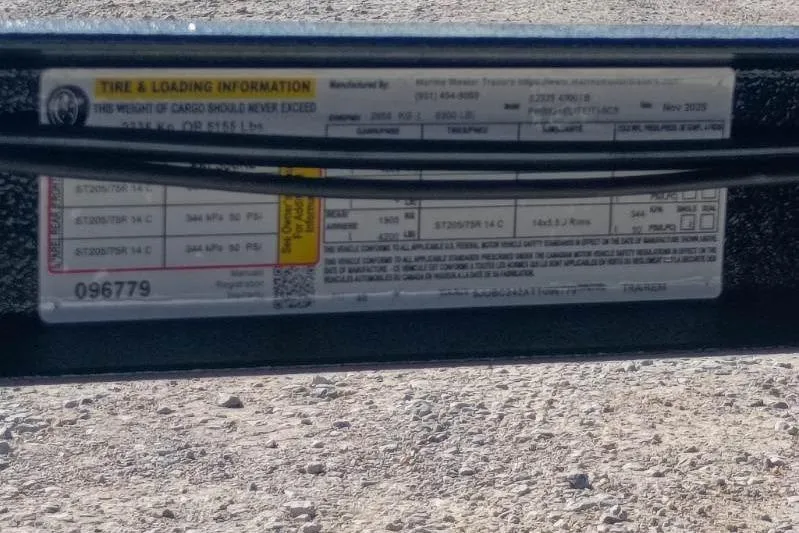 Slide: The Image of Label on Phoenix 921 Elite X 2026, showing tire and loading information. - 9