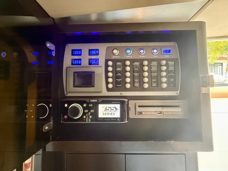 Slide: The Image of Scout 420 LXF 2021 - 16