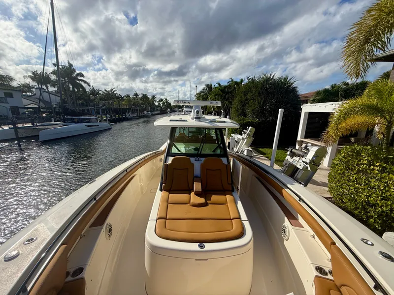 Slide: The Image of Scout 420 LXF 2021 - 8