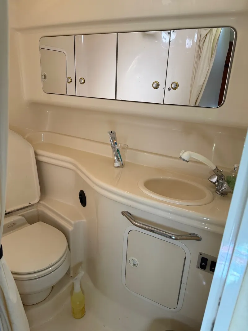 Slide: The Image of Sea Ray Sundancer 320 2003 - 10