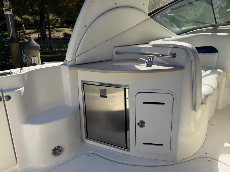 Slide: The Image of Sea Ray Sundancer 320 2003 - 4