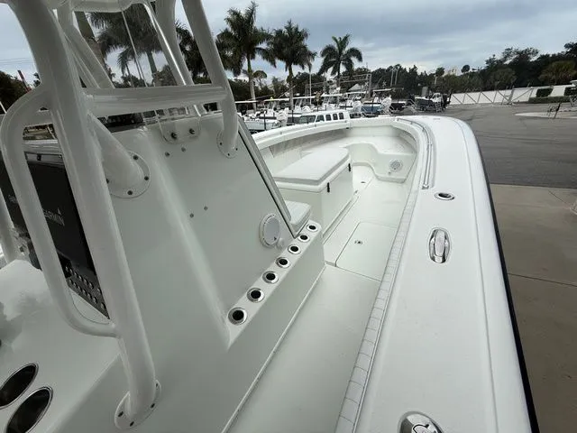 Slide: The Image of Yellowfin 34 Offshore 2007 - 13