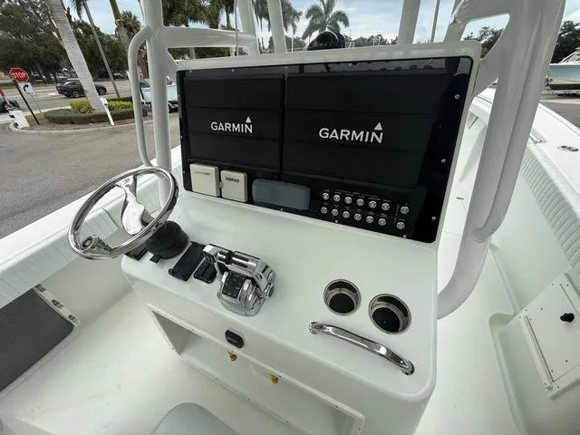 Slide: The Image of Yellowfin 34 Offshore 2007 - 14